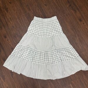 LAUREN CONRAD SAGE AND WHITE CHECKERED PEASANT FULL SKIRT